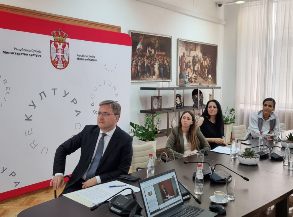 Nikola Selaković: Srbija na aukciji kupila dva vredna srednjovekovna rukopisa