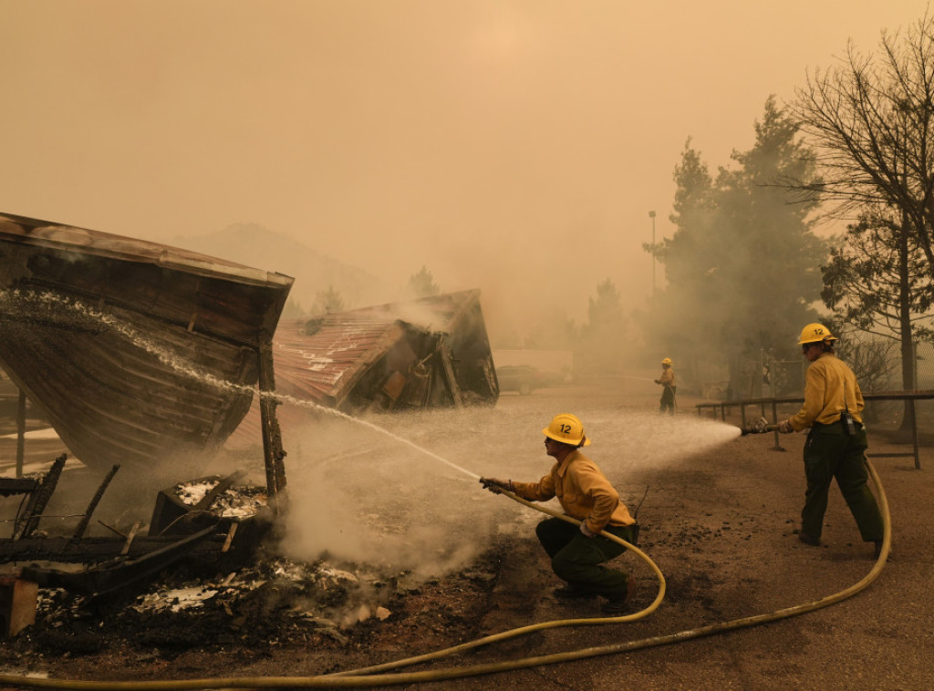 Izdata naredba za evakuaciju u Los Anđelesu zbog širenja divljeg požara