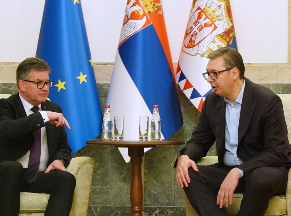 Vučić: Otvoreno i korektno sa Lajčakom o teškoj situaciji za srpski narod na KiM; Lajčak: Dogovor o narednim koracima