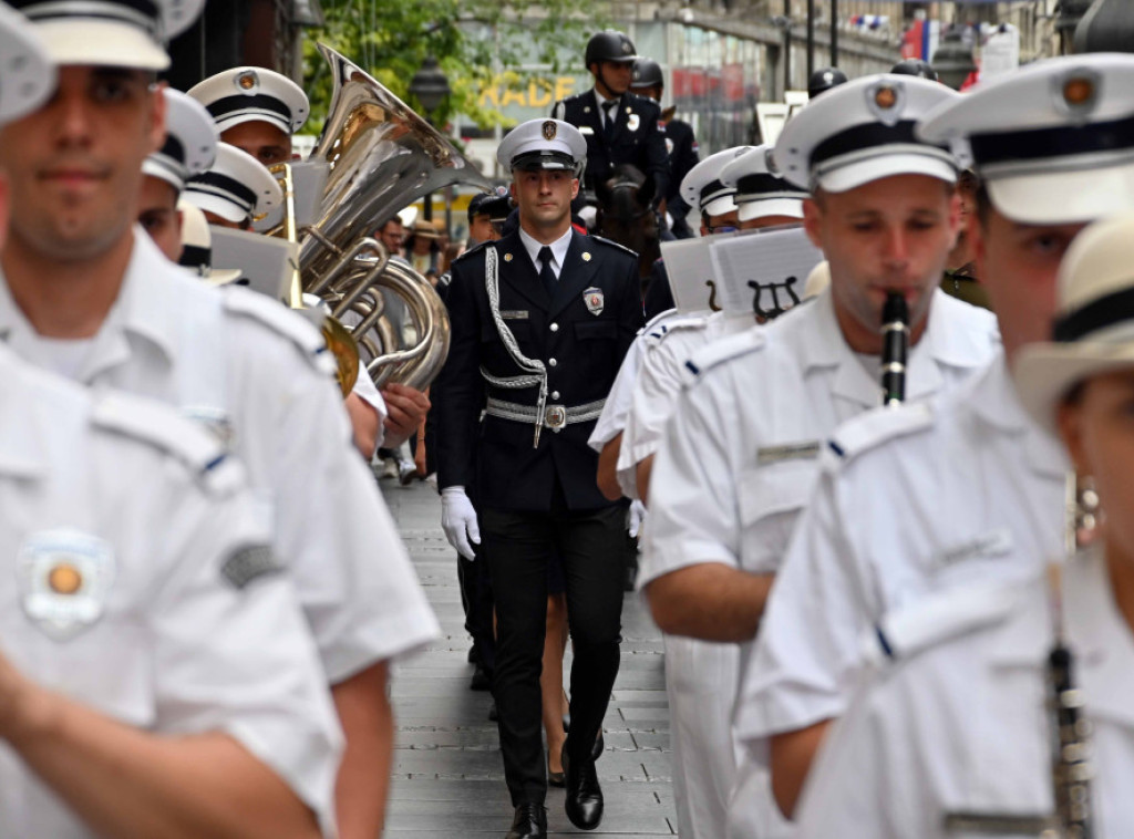 Svečani defile konjanika i Orkestra policije povodom Dana MUP-a  i Dana policije