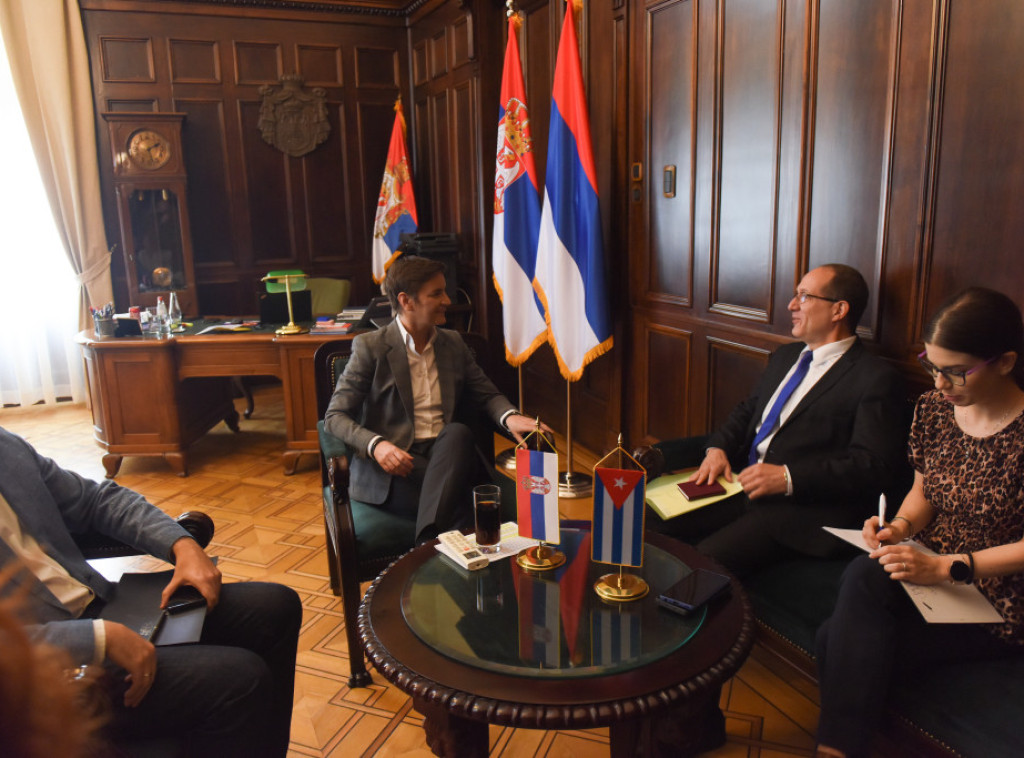 Brnabić sa ambasadorom Kube o dobrim odnosima dve zemlje i daljoj saradnji