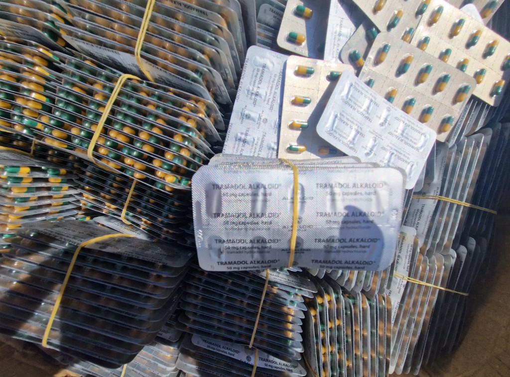 Carinici na Bezdanu sprečili krijumčarenje više od 430.000 psihoaktivnih tableta