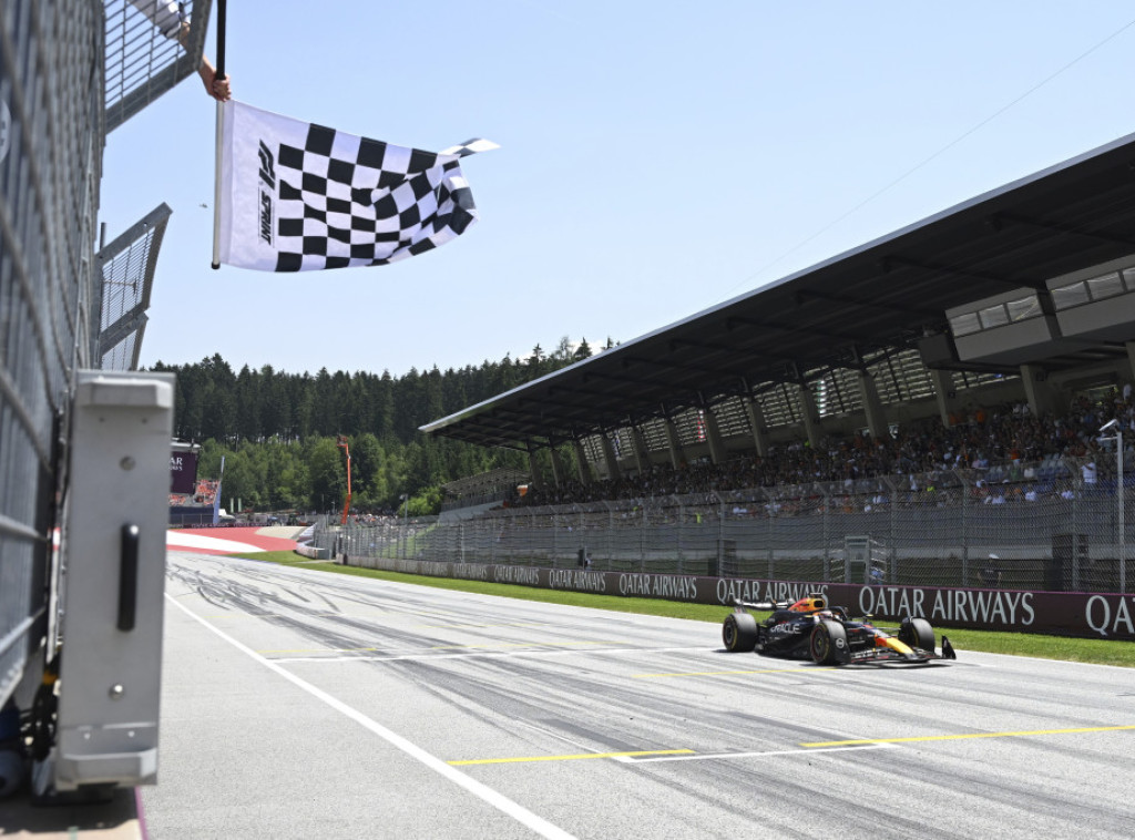 Vozač Formule 1 Maks Ferstapen pobedio u sprint trci na Velikoj nagradi Austrije