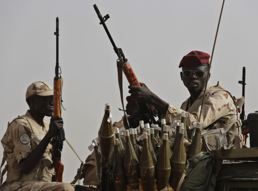 U Sudanu otvoren novi front, besne borbe između armije i paravojnih snaga