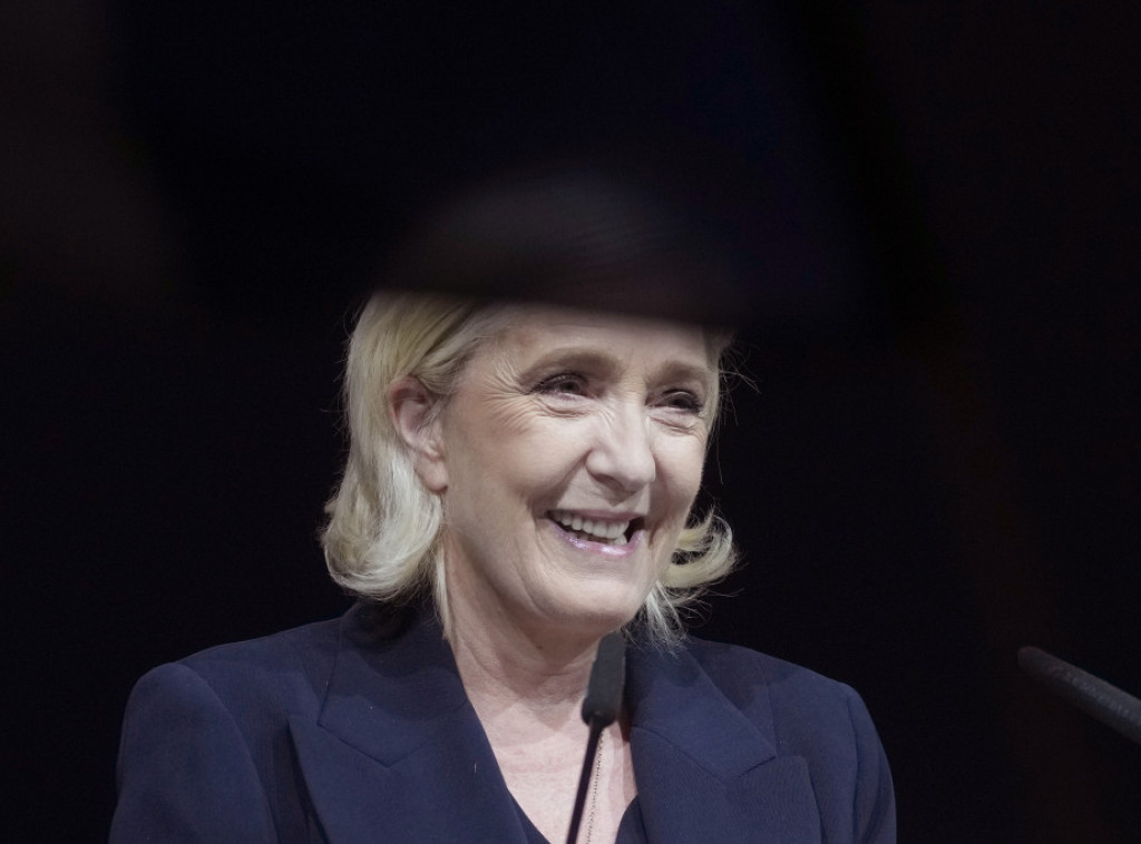 Marin Le Pen: Makronov tabor skoro potpuno uništen