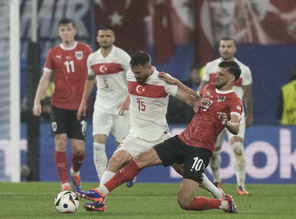 Fudbaleri Turske plasirali se u četvrtfinale Evropskog prvenstva posle pobede nad Austrijom