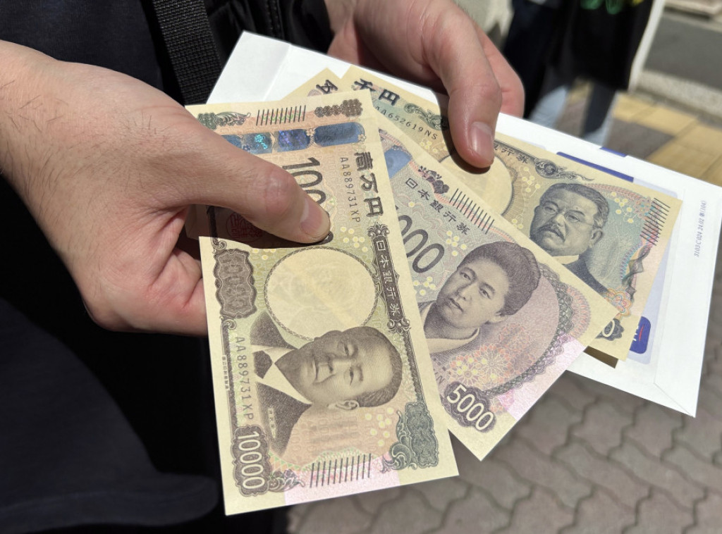 Japan pustio u opticaj nove novčanice sa trodimezionalnim hologramskim portretima