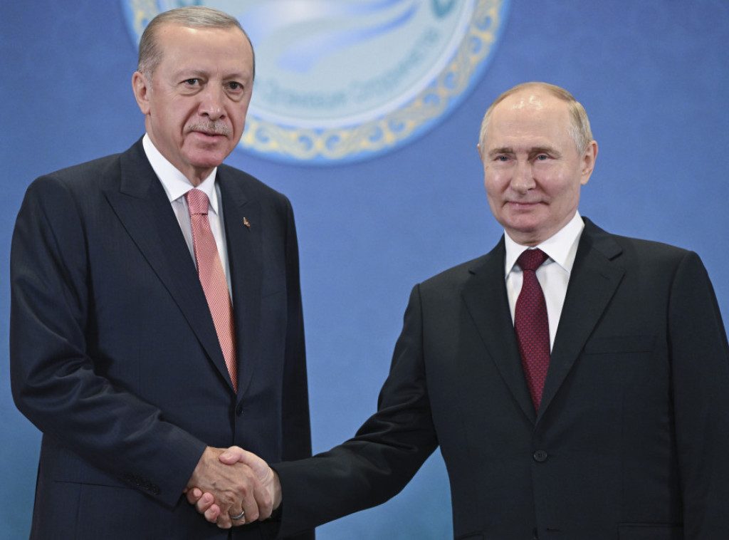 Putin i Erdogan razgovarali u Astani o unapređenju saradnje