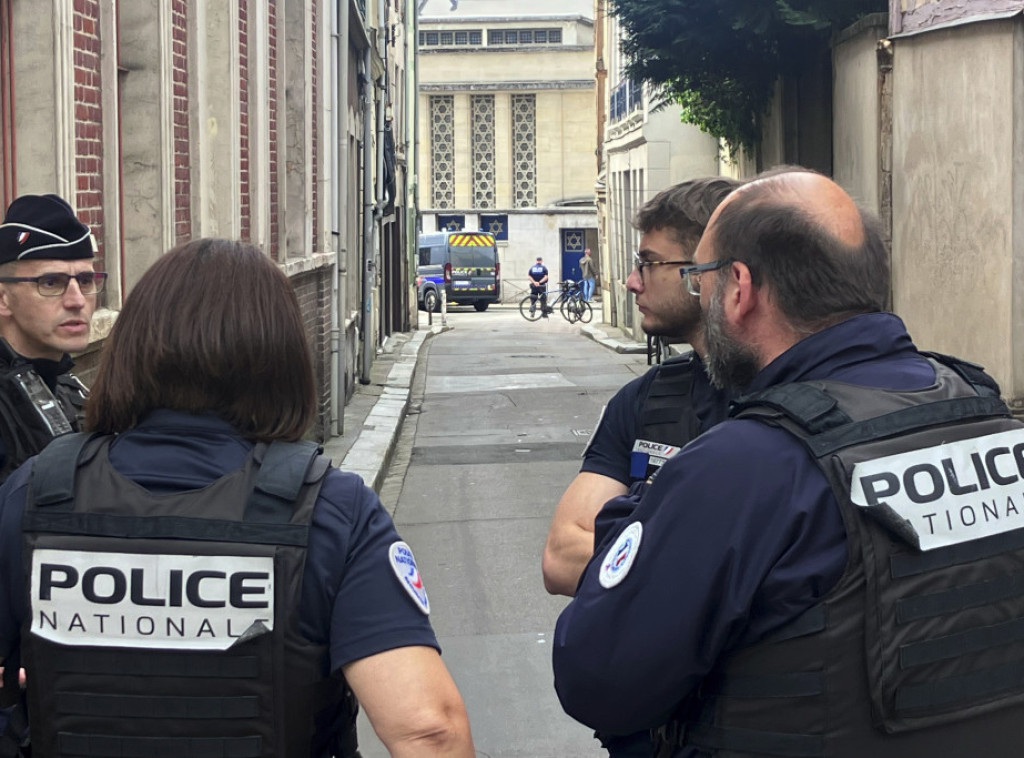 Francuska raspoređuje 30.000 policajaca zbog straha od nereda na dan izbora