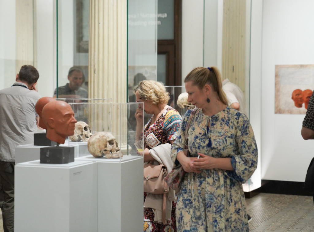 U Narodnom muzeju Srbije otvorena izložba o rimskoj masovnoj grobnici kod Skoplja