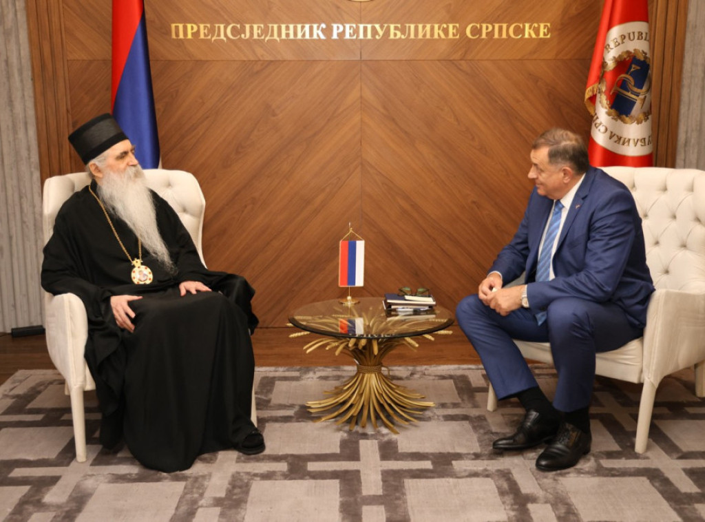 Dodik u razgovoru sa episkopom Irinejom zahvalio na podršci Srpske pravoslavne crkve Srpskoj
