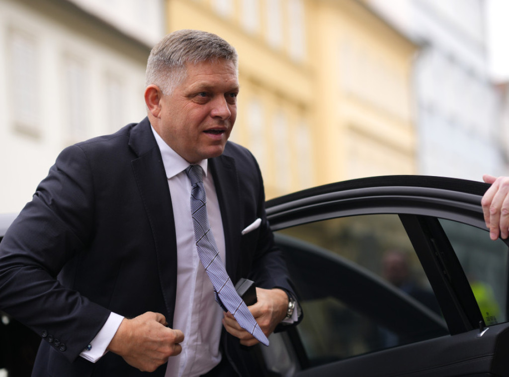 Robert Fico se prvi put pojavio u javnosti posle ranjavanja