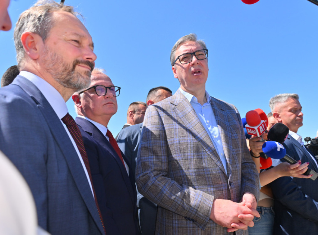 Vučić: Ulažemo velika sredstva u razvoj Niša, hvala EU na pomoći