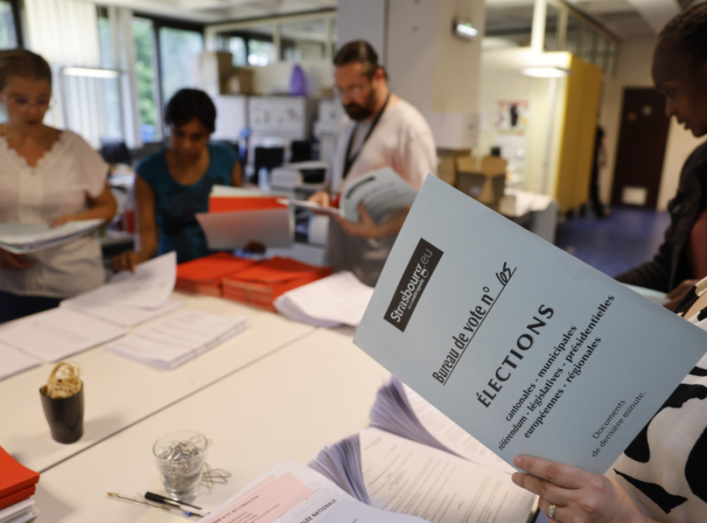U Francuskoj se danas održava drugi krug parlamentarnih izbora, birališta otvorena u 8.00 sati