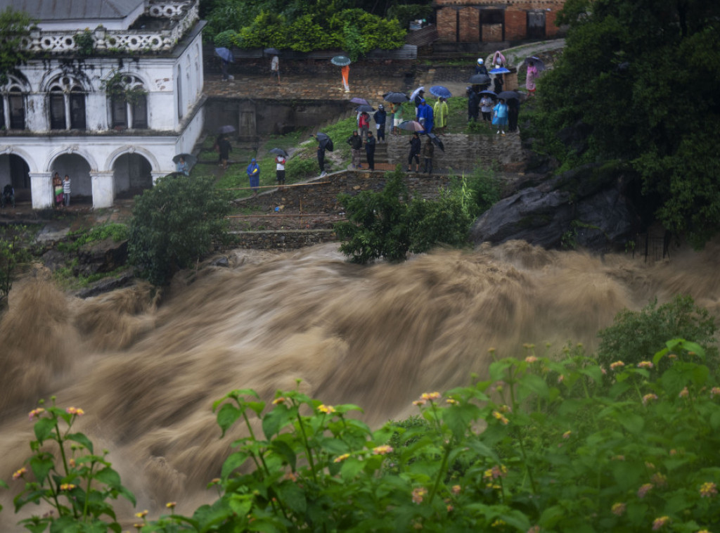 Nepal: Jake kiše pokrenule klizišta, stradalo najmanje 11 ljudi