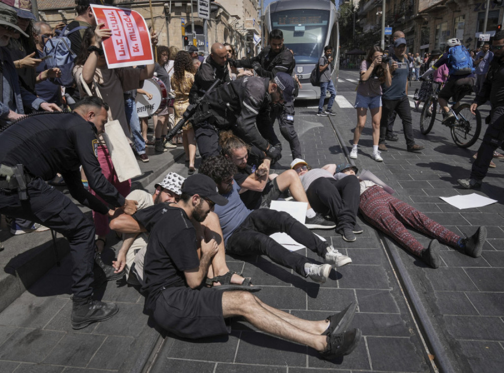 Izraelska policija uhapsila pet demonstranata kod Tel Aviva