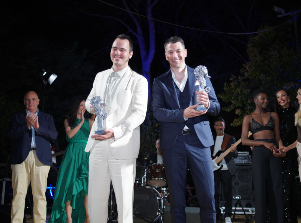 Glumac Viktor Savić nagrađen na festivalu u Napulju