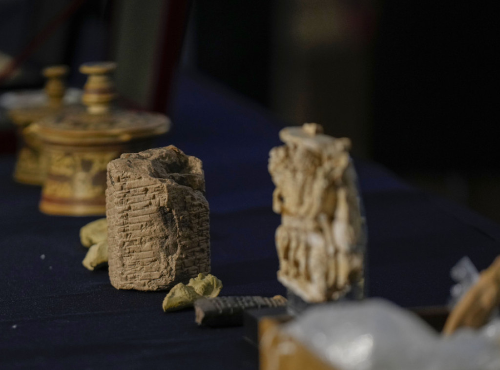 U Iraku izloženi antikviteti koje su vratile SAD