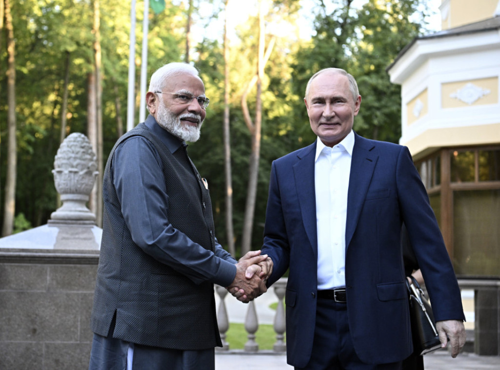 Putin i Modi razgovarali uz čaj u rezidenciji predsednika Rusije kod Moskve