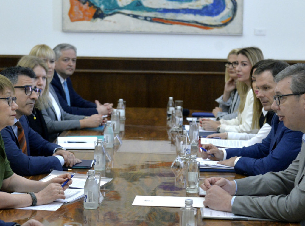 Vučić se sastao sa predsednicom EBRD, razgovarali o prioritetnim projektima i ulaganjima u okviru Ekspa 2027