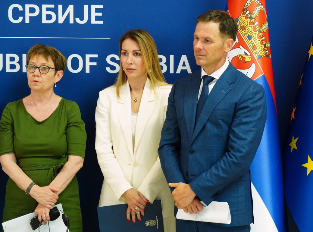 Mali i Đedović potpisali sporazume sa EBRD za uvođenje obnovljivih izvora energije u 10 domaćih toplana