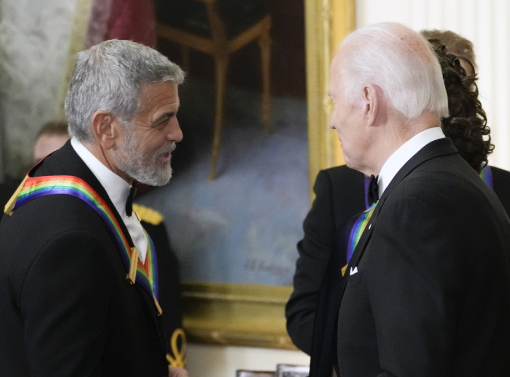 Džordž Kluni pozvao Bajdena da odustane od kadidature za reizbor