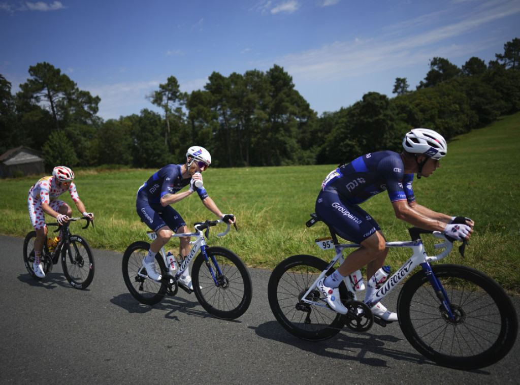 U Francuskoj od ekipe na Tur de Fransu ukradeno 11 bicikala