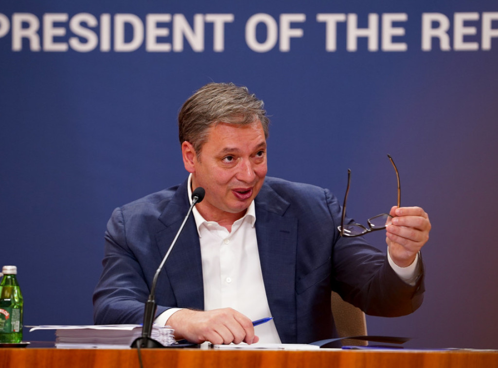 Vucic: Sachs's statement about NATO bombing of Serbia very valuable
