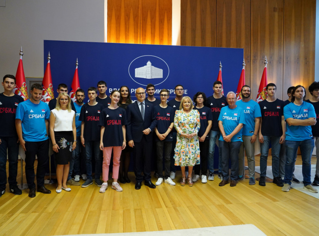 Vučević organizovao prijem za učenike dobitnike medalja na međunarodnim takmičenjima