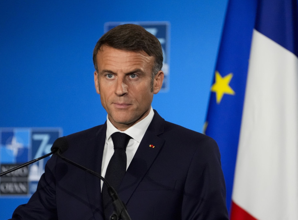 Figaro: Makron planira da prihvati ostavku premijera 16. jula