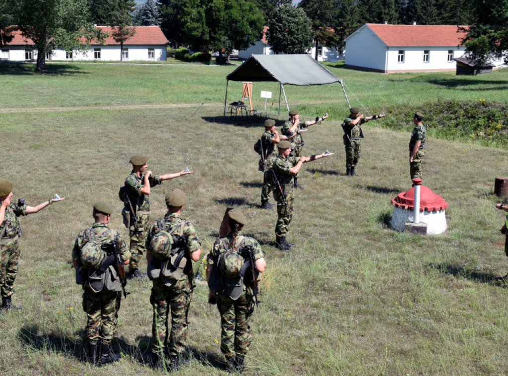 Provera obučenosti vojnika na služenju vojnog roka realizovana u Somboru, Valjevu i Leskovcu