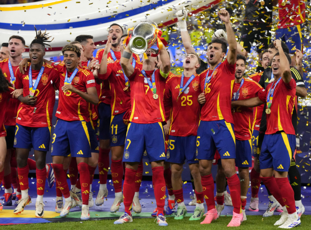 Fudbaleri Španije pobedili Englesku u finalu i četvrti put postali prvaci Evrope
