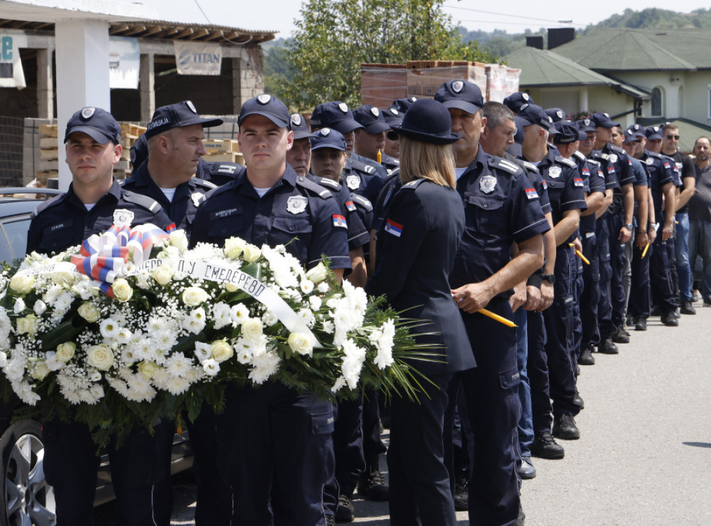 Danas sahrana ubijenog policajca, Dan žalosti u Loznici