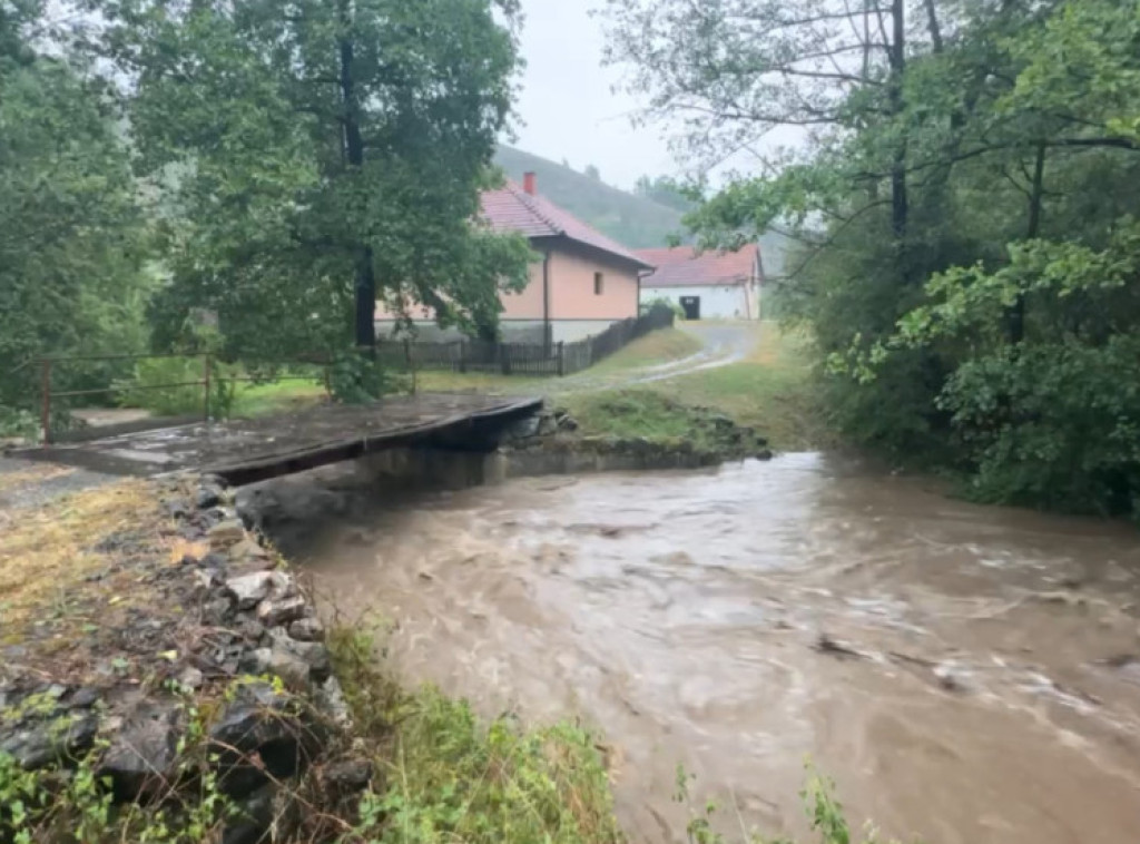 Jako nevreme zahvatilo delove opštine Gornji Milanovac