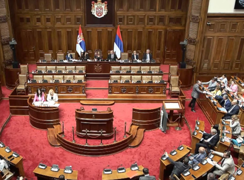 Počela sednica Skupštine Srbije, prvo poslanička pitanja