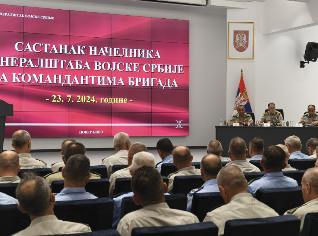 Mojsilović s komandantima jedinica i o prioritetima u izgradnji sposobnosti Vojske Srbije