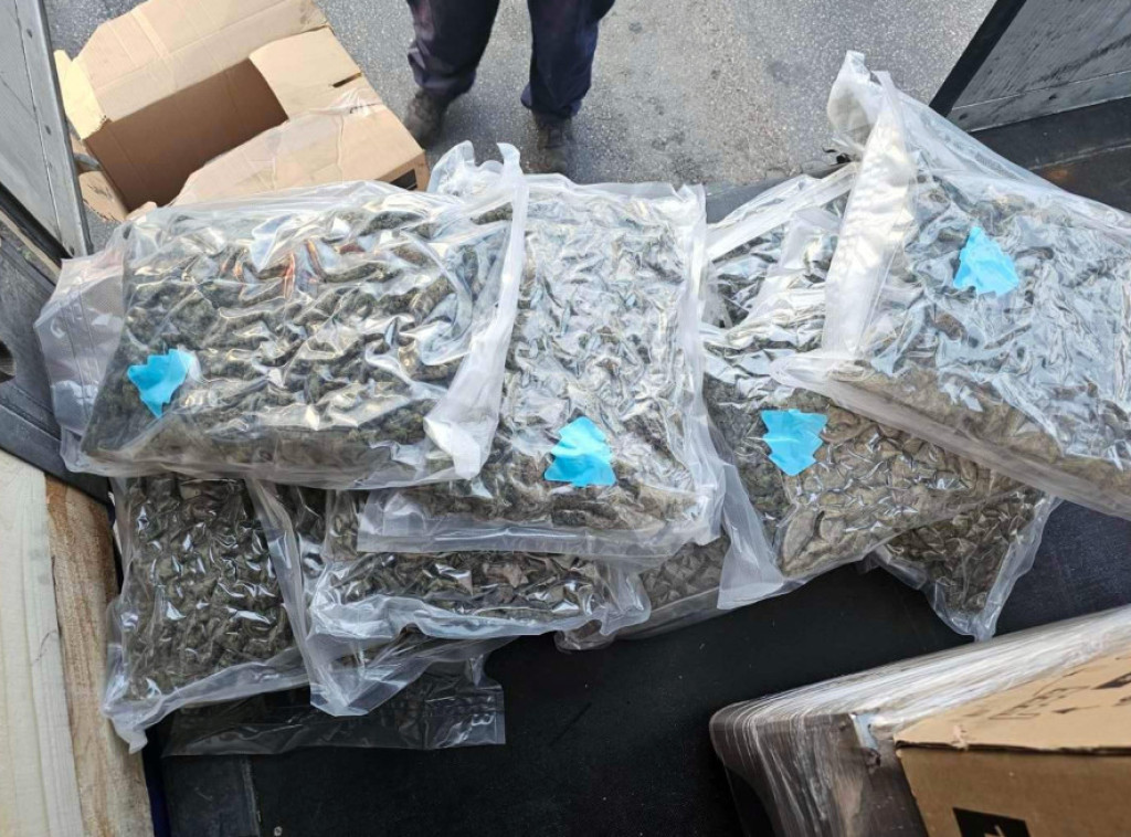 Na graničnom prelazu Bogojevo policija zaplenila skoro 30 kilograma marihuane