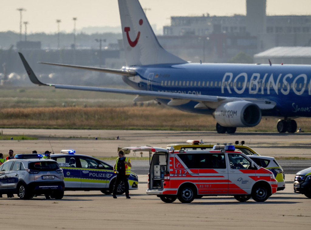 Aerodrom u Frankfurtu ponovo otvoren nakon protesta klimatskih aktivista