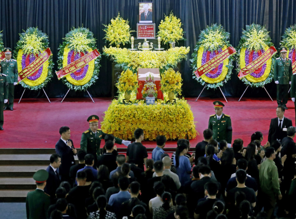 Hiljade ljudi, uključujući svetske zvaničnike, prisustvuju sahrani šefa KP Vijetnama