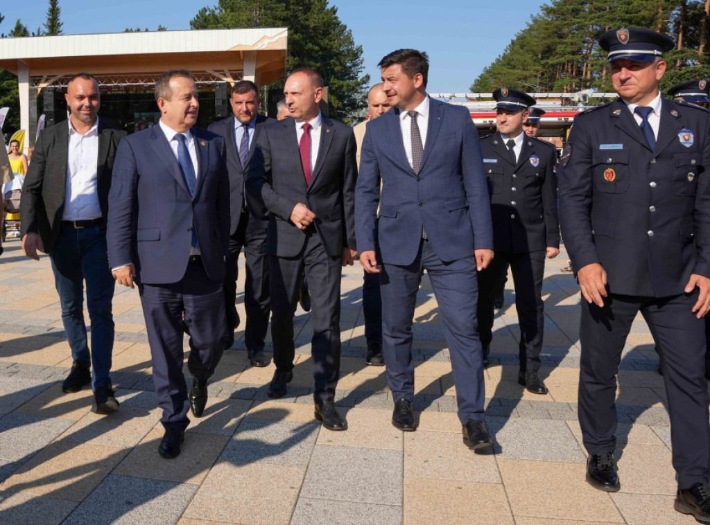 Dačić: Građani da odgovornim ponašanjem doprinesu smanjenju broja saobraćajnih nezgoda