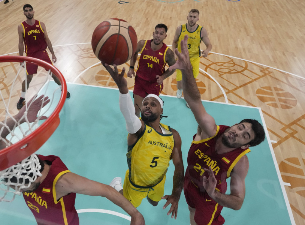 Košarkaši Australije pobedili Španiju u prvom kolu na Olimpijskim igrama