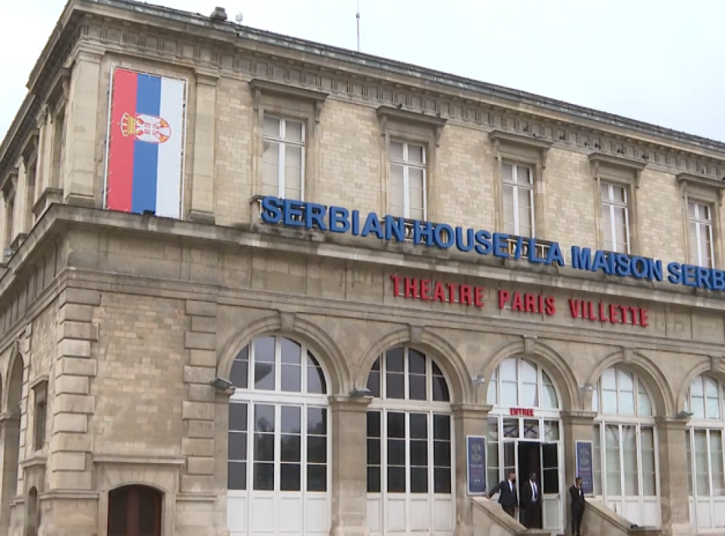Otvorena "Srpska kuća" u Parizu, prisustvuje Vučić