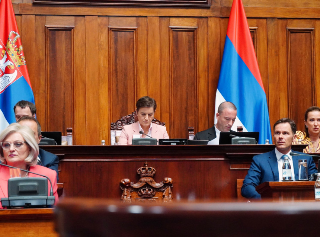Brnabić reagovala na navode opozicije da se izmešta Skupština