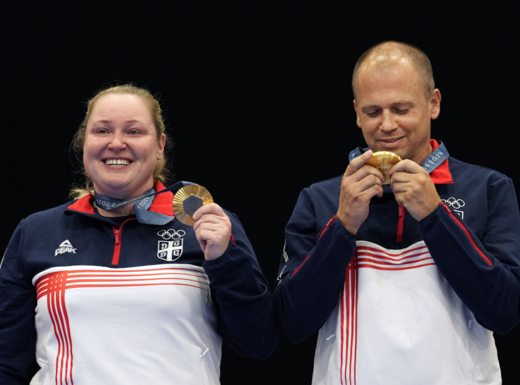 Vučić čestitao Arunović i Mikecu zlatnu medalju: Ponosni smo na vas