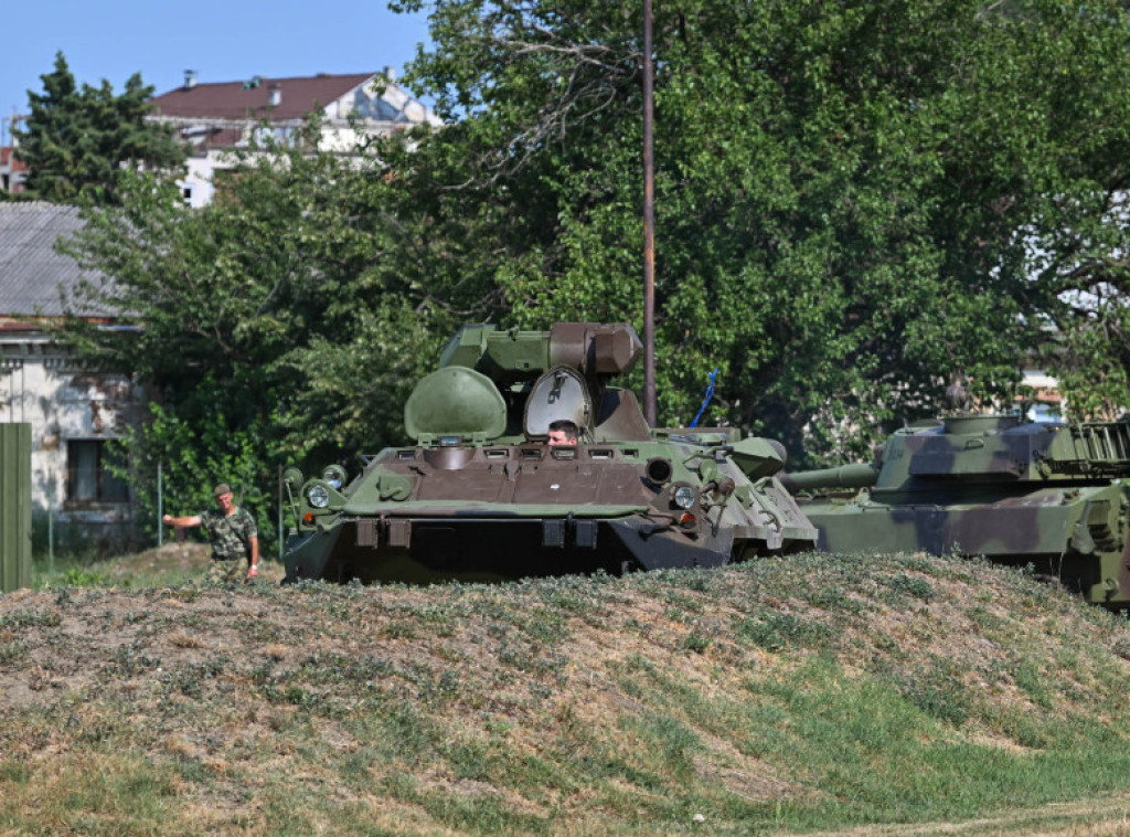 U Požarevcu realizovana obuka na oklopnim vojnim transporterima BTR 80/80A