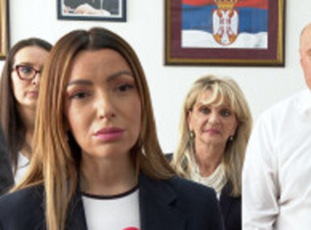 Adrijana Mesarović u poseti Opštini Drvar i fabrici “Jumko”