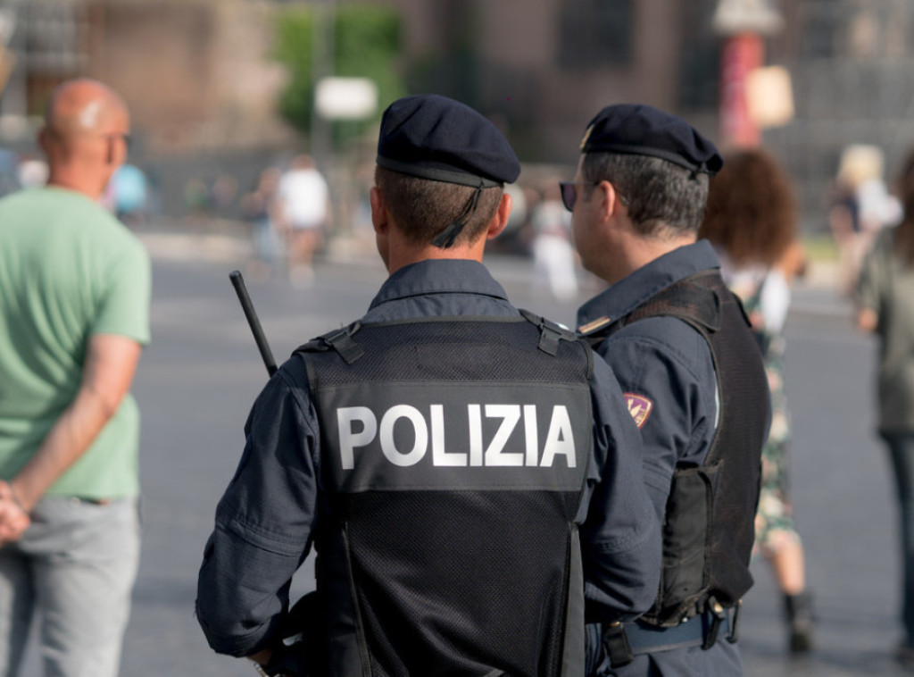 Italija: 18 policajaca optuženo za brutalnost zbog prebijanja narkomana i stranaca beskućnika