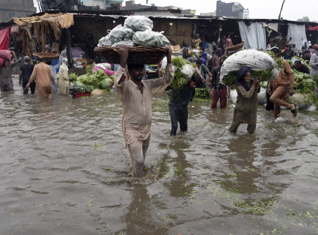 Pakistan:Najmanje troje mrtvih u poplavama, više od 100 stradalo u julu