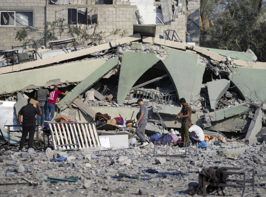 U izraelskom napadu na školu u Gazi poginulo najmanje 17, teško ranjeno više od 60