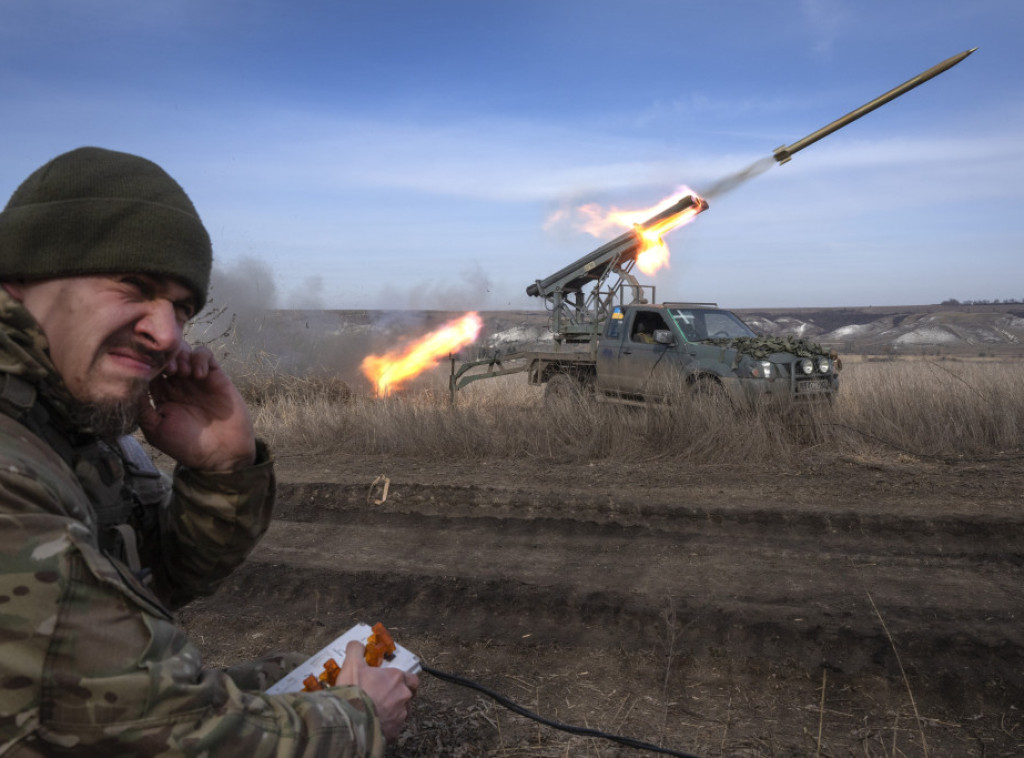 Hezbolah saopštio da je lansirao desetine raketa na Izrael kao odgovor na napade